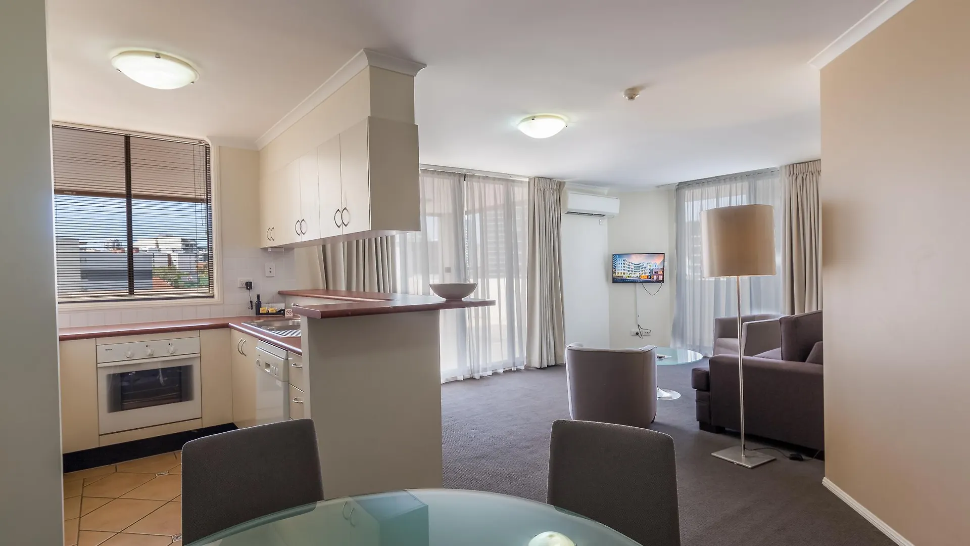 **** Aparthotel West End Central Apartments Brisbane Australia
