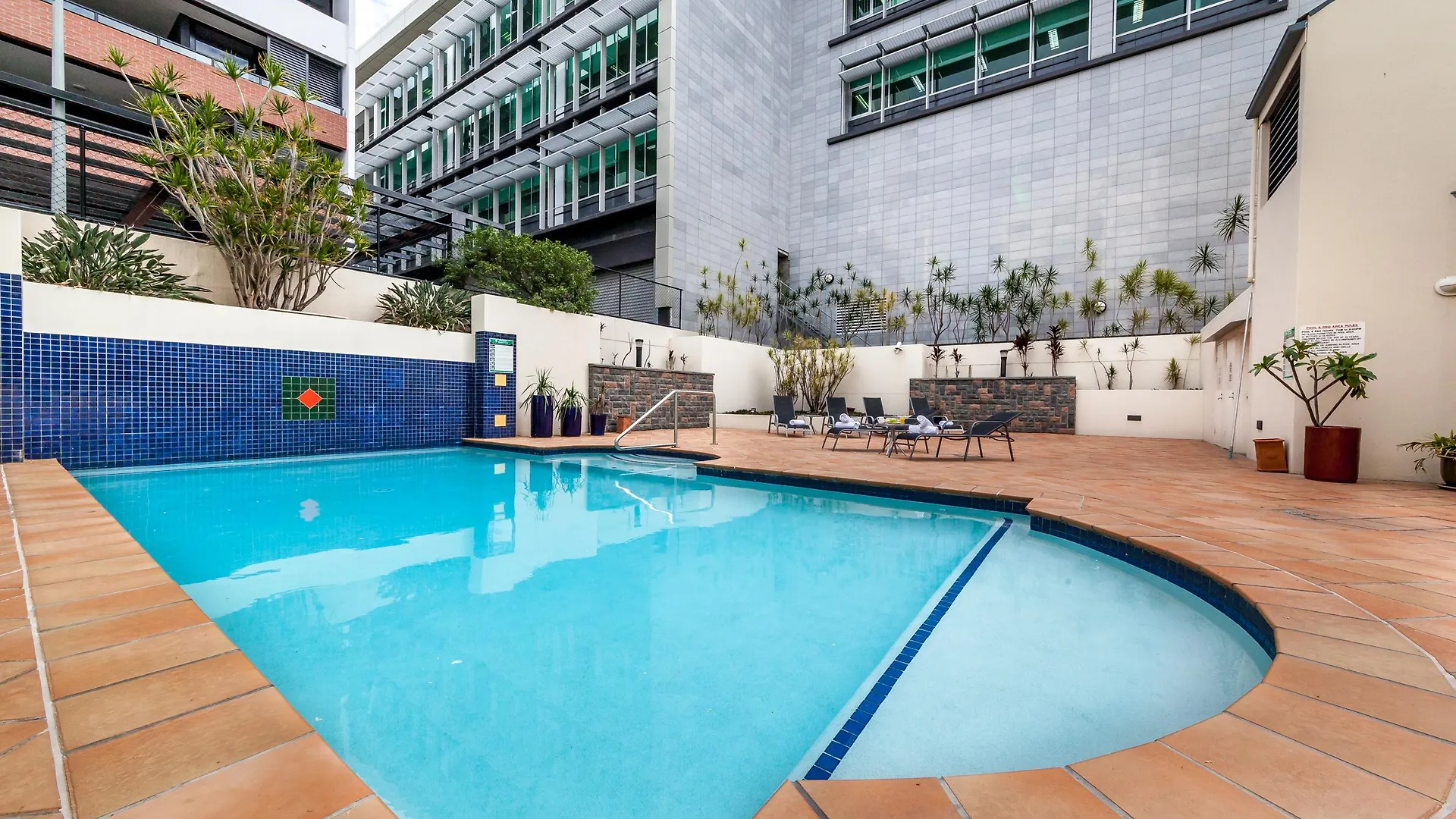 Aparthotel West End Central Apartments Brisbane